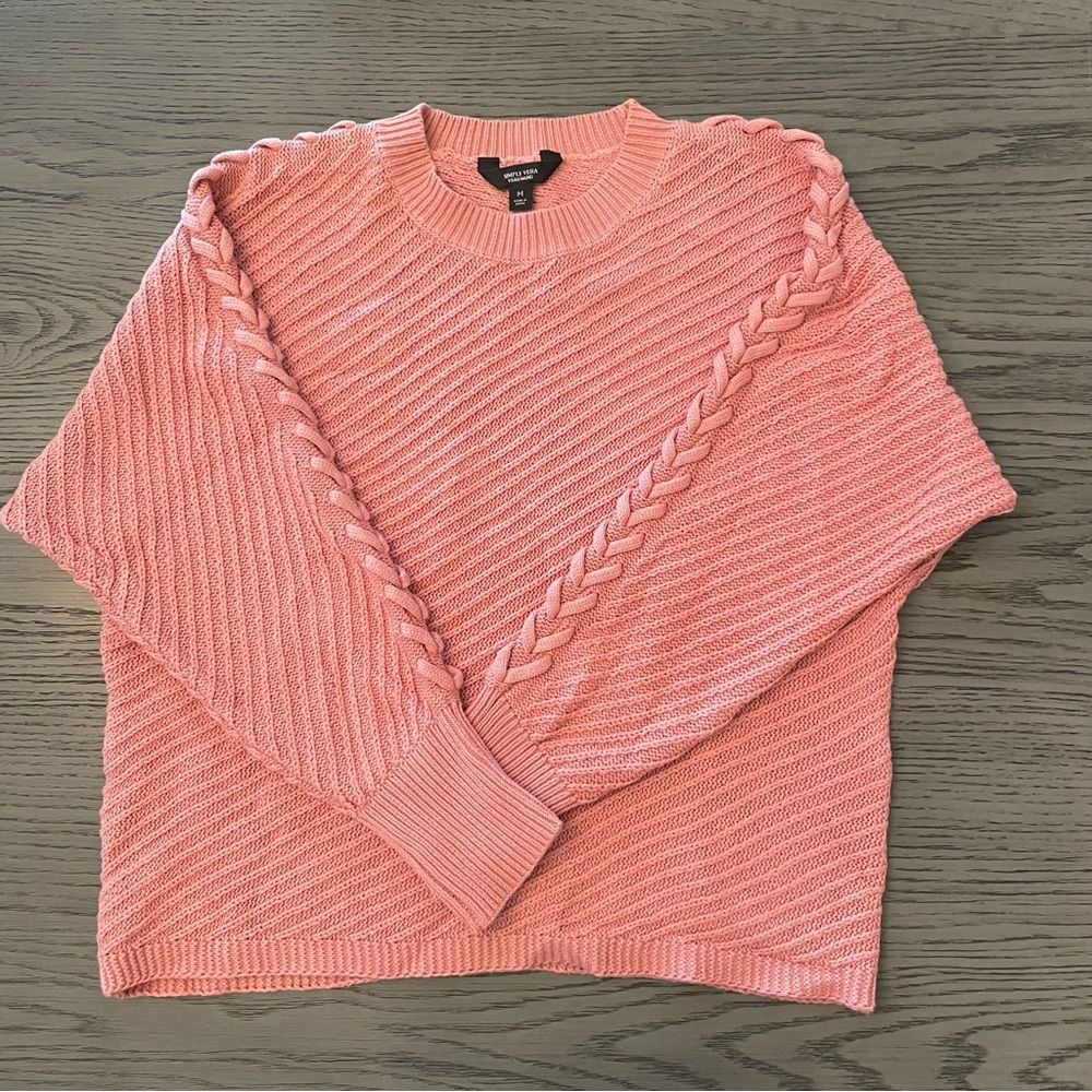Simply Vera Vera Wang Blush Knit Pullover. Soft Sweater Size Medium.